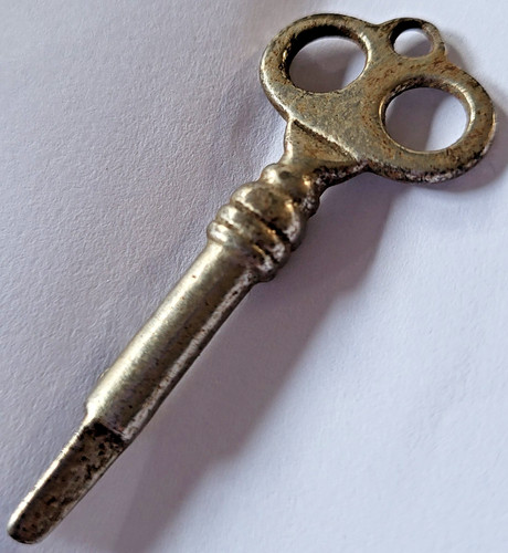 Vintage triangle tip skeleton - vintage, triangle-tip