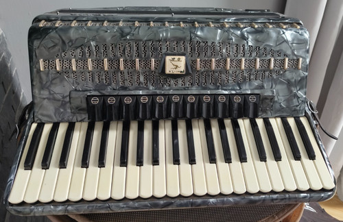 Baile clansman piano accordion - baile,