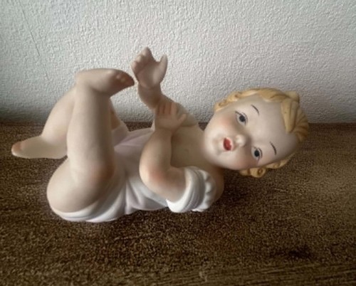 Piano baby vintage bisque