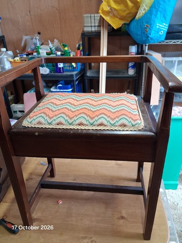 Vintage piano stool - piano,