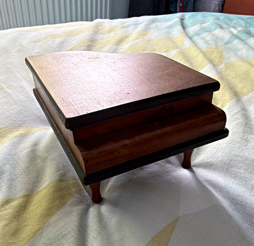 Vintage wooden piano - vintage, piano-shaped