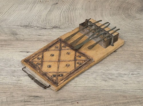 Vintage african thumb piano - african,