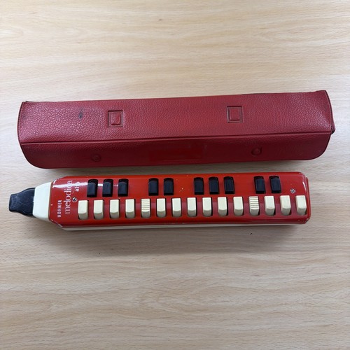 Vintage red hohner alto - red,
